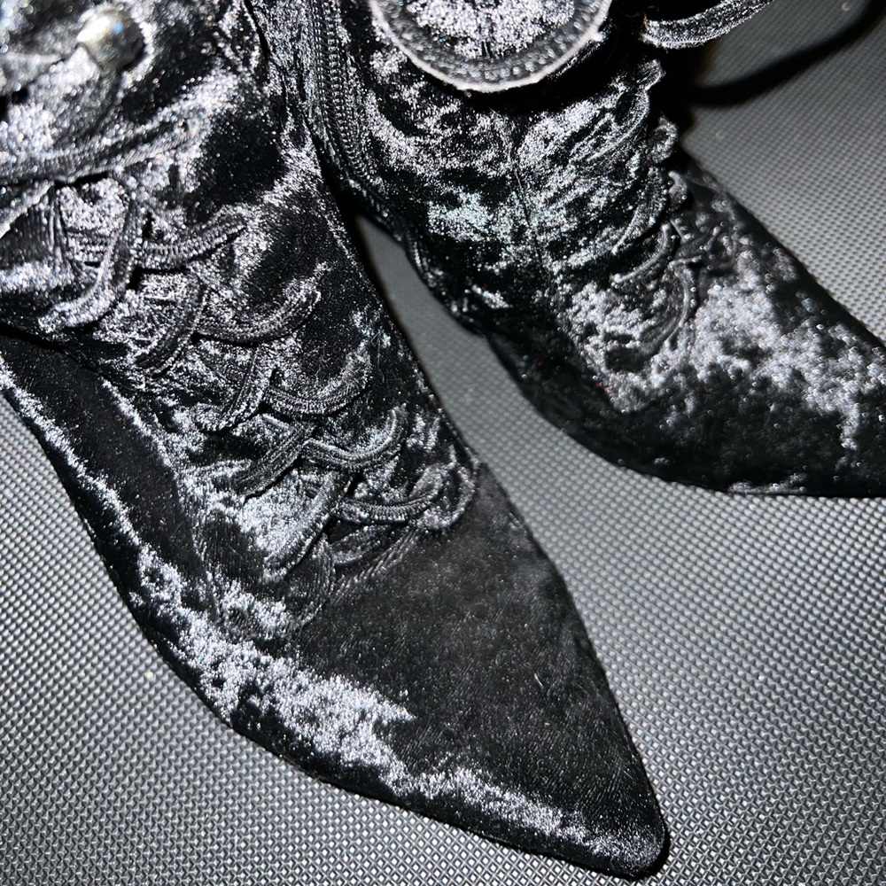 Velvet booties - Picture 3 of 4